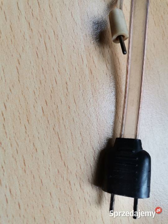 Stara uniwersalna antena radiowa z czasów PRL u Kraków