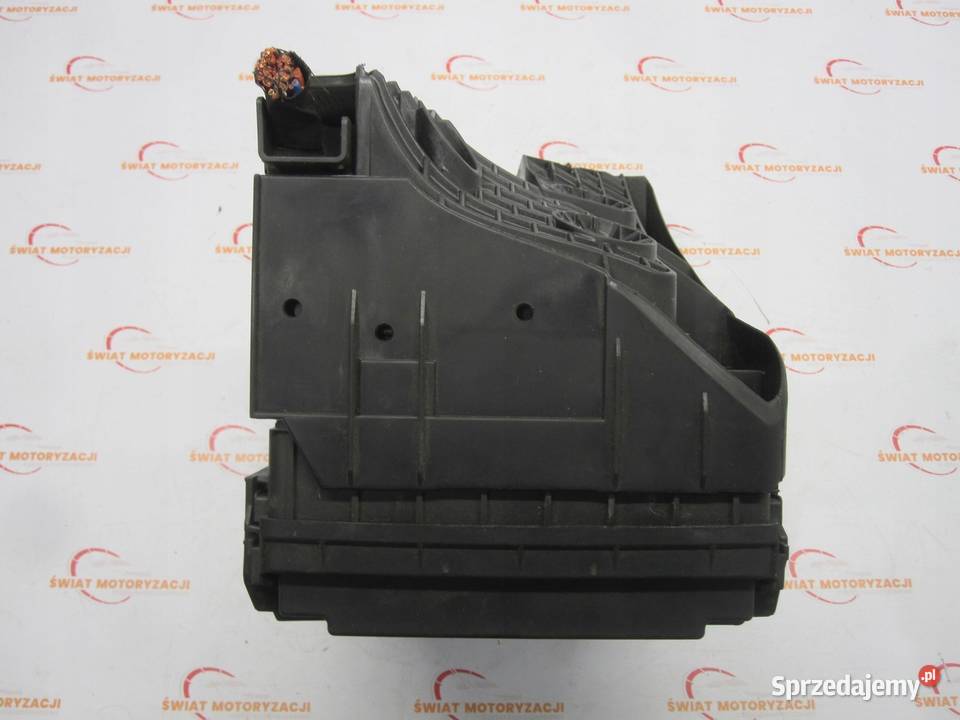 VOLKSWAGEN TIGUAN 5N 08r skrzynka bezpieczników Kielce