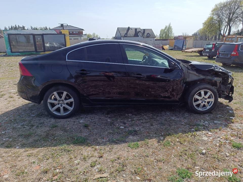 VOLVO S60 II 20D 120 z 2017r Sedan / Limuzyna S60 mazowieckie