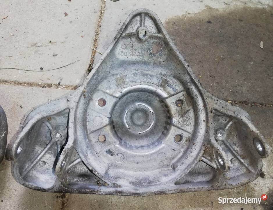 Górne mocowania amortyzatora Audi a6 c5 8d0 412 Sanok sprzedam