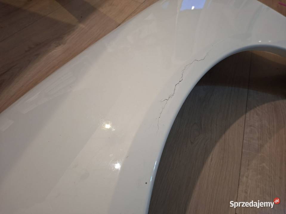 Błotnik prawy Corvette C6 Plewiska