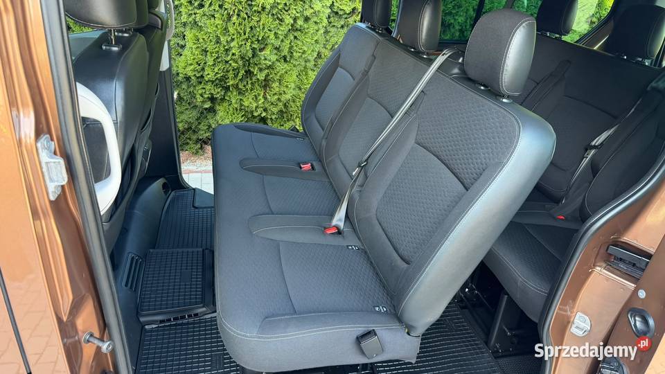 Opel Vivaro DŁUGI 9osobowy Serwisowany z Niemiec Van / Minibus Vivaro Opatów