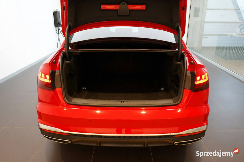 Audi A4 Limousine 35TFSI 150 Stronic Sline Led lakier metallic Kielce sprzedam