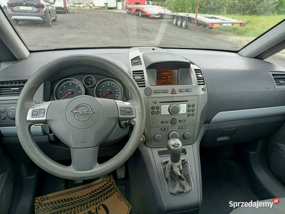 Opel Zafira Opel Zafira 19CDTI 120 05r 7os B nieuszkodzony Zafira Tarnów sprzedam