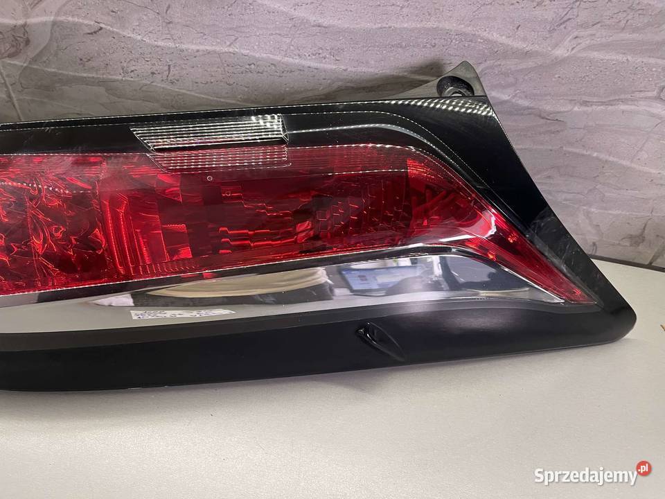 TOYOTA AYGO 2 PRAWA LAMPA TYŁ 201417 Lampy tylne Ostroróg