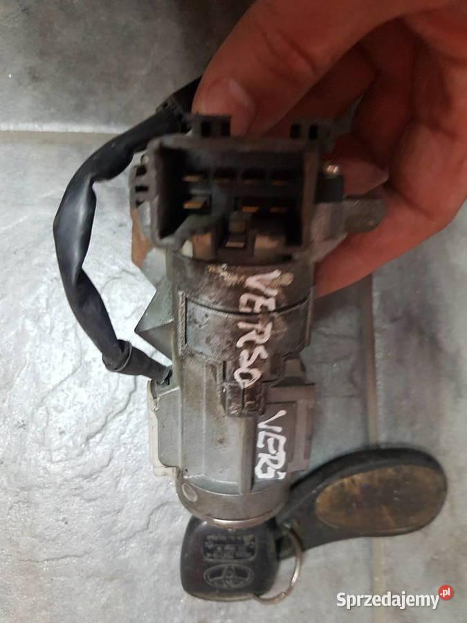 TOYOTA YARIS VERSO STACYJKA KLUCZ VALEO osobowe Turek sprzedam