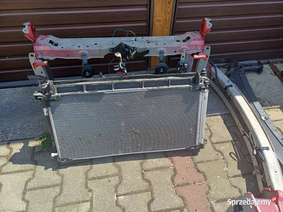 Corolla e21 20 hybryda pas z chłodnicami Głuchy sprzedam