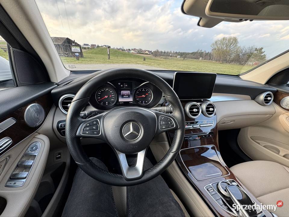 Mercedes GLC 300 2017 wielofunkcyjna kierownica Żelechów