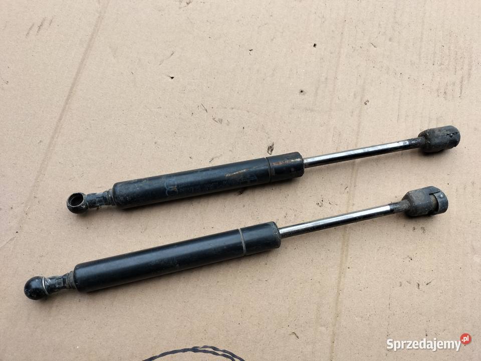 AUDI A3 8A5827552 SIŁOWNIK KLAPY BAGAŻNIKA TYŁ