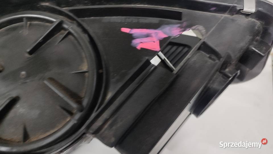 BMW 2 F45 F46 Active Tourer Lampa lewa prawa Włoszczowa