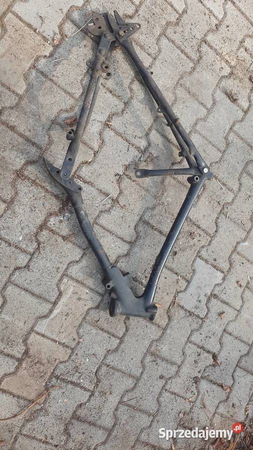 Triumph B200 rama wypadku ozdobą do klubu czy Dobrzejów