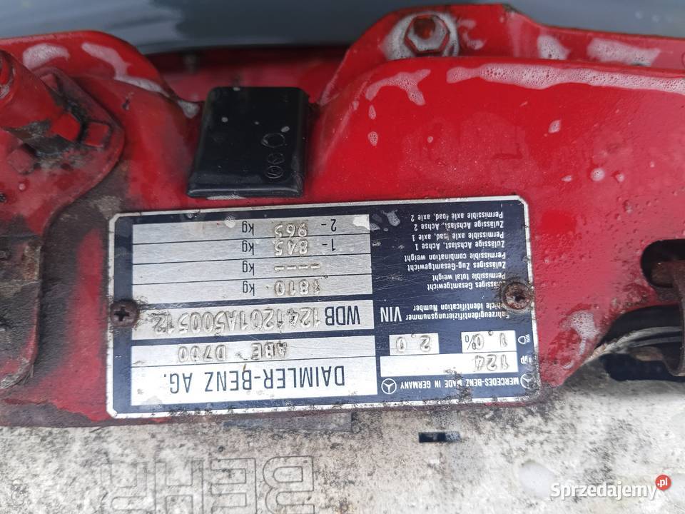 Mercedes W124 zabytek warmińsko-mazurskie Orneta