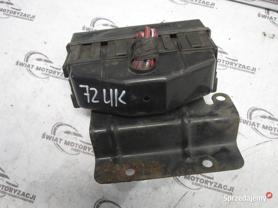 DODGE NITRO 08r skrzynka przekaźników Kielce