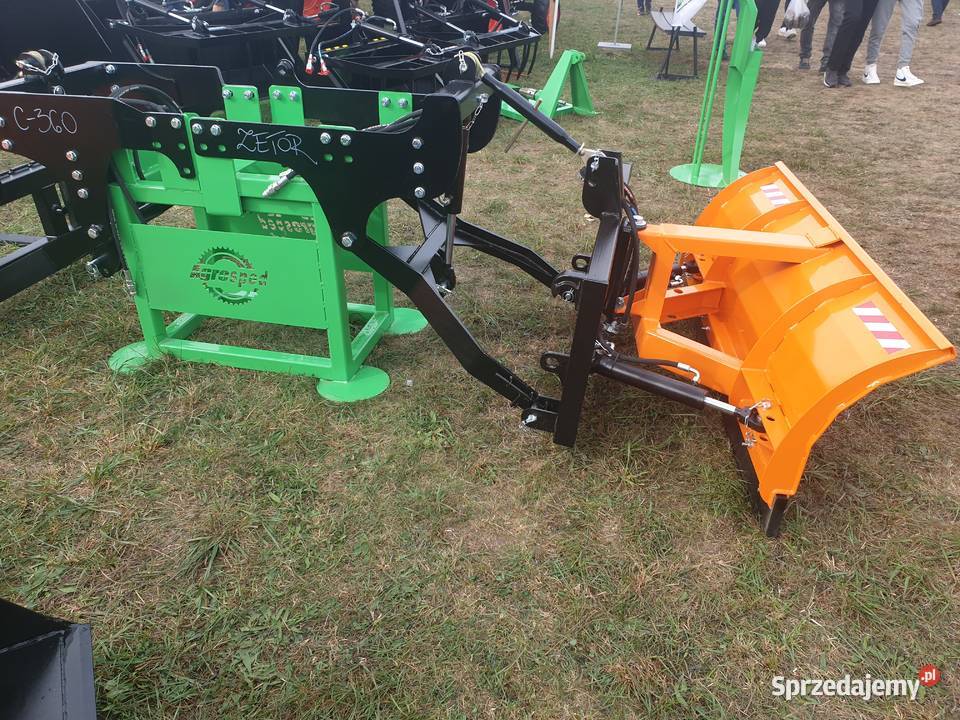 Pług do C360 TUZ KOMPLET C330 MF TRANSPORT sprzedam