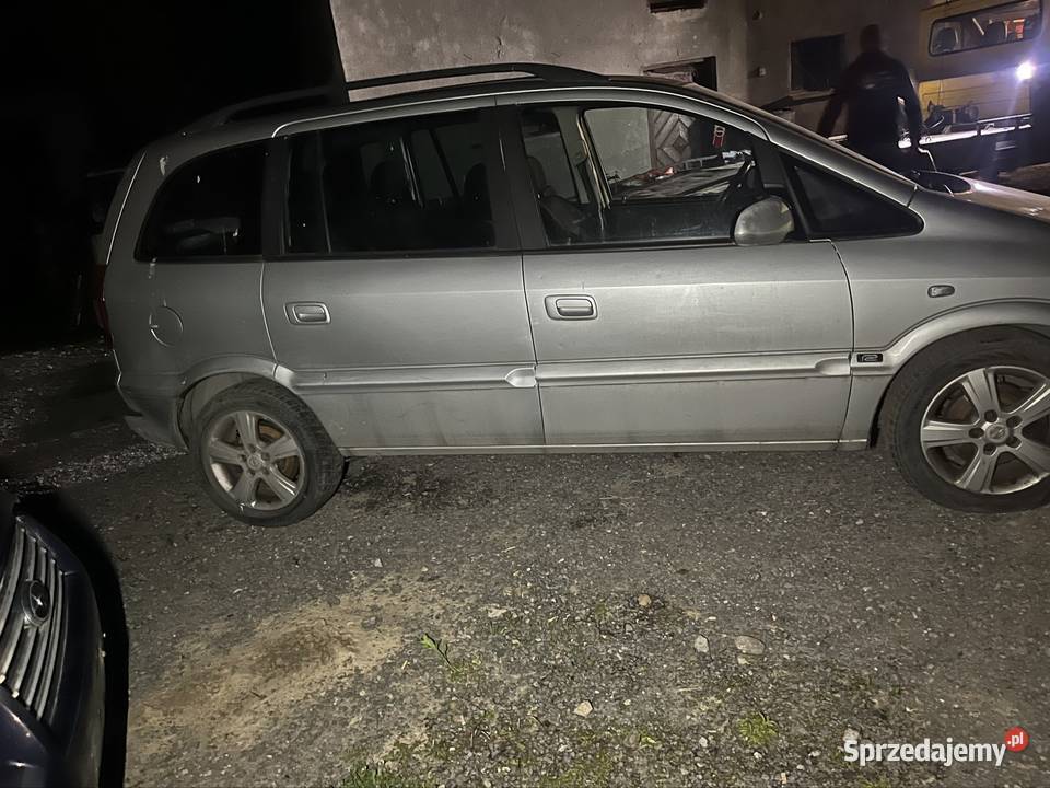 Opel zafira a 2004 7 osobowy