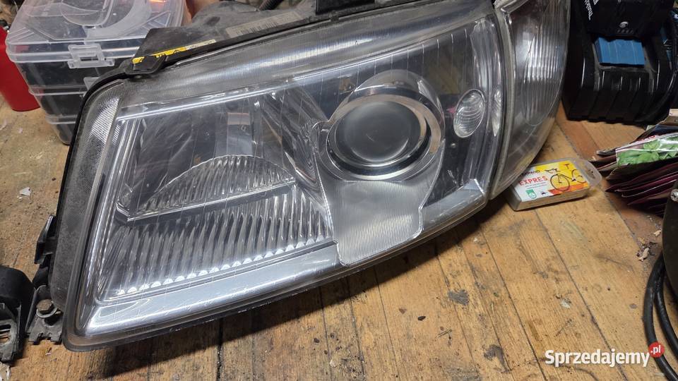 Saab 95 reflektory ksenon 2003 Tychy