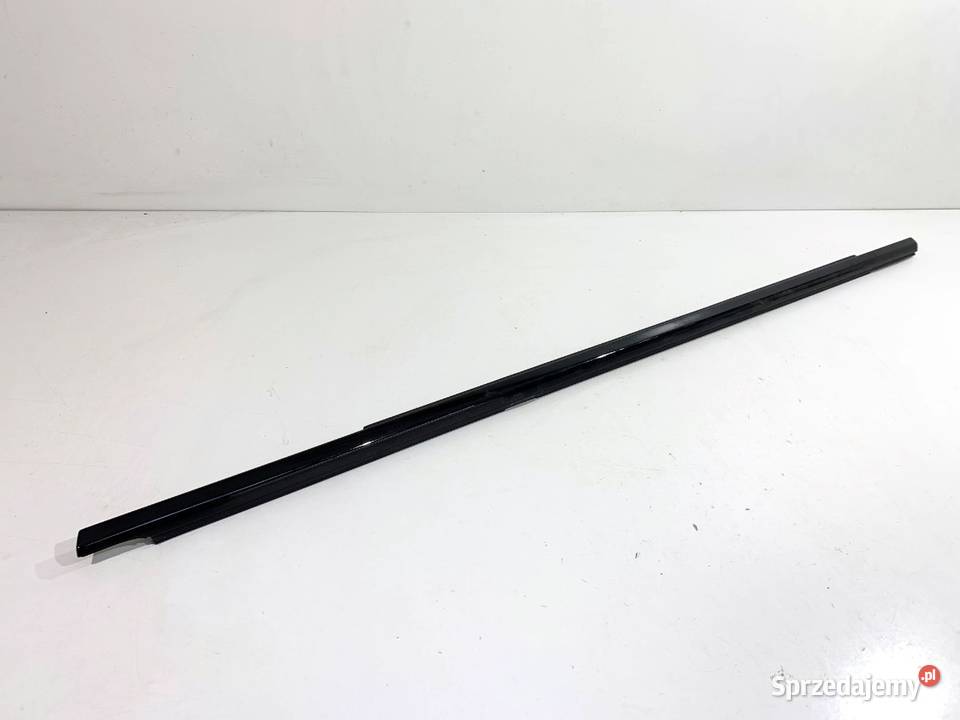 LISTWA ZGARNIAJĄCA TYŁ LEWY BMW G30 osobowe