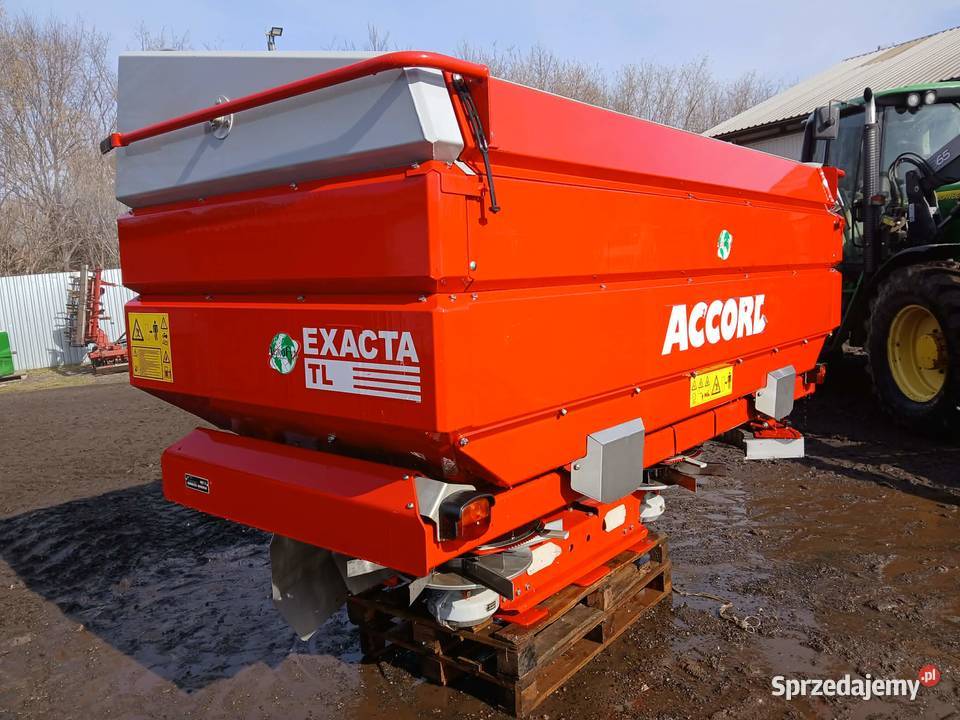 Sprzedam rozsiewacz kverneland TLEXACTA Wąbrzeźno