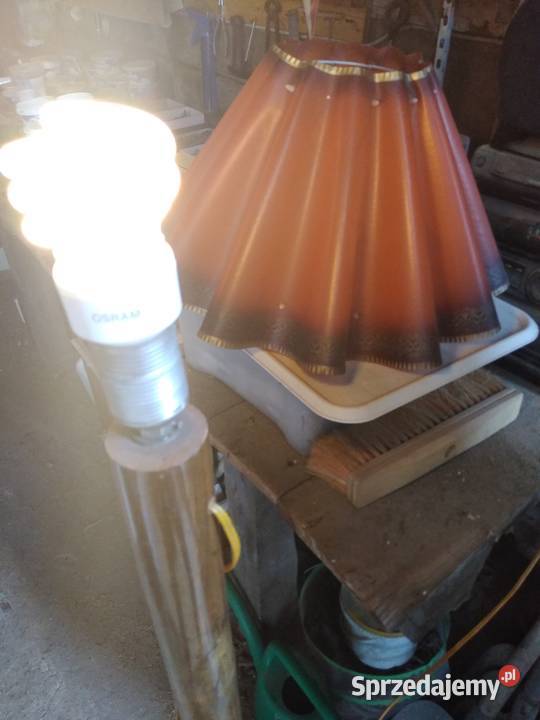 Stara lampa stojąca z wieszaka zabytek PRL Pozostałe Dąbrowa Górnicza sprzedam
