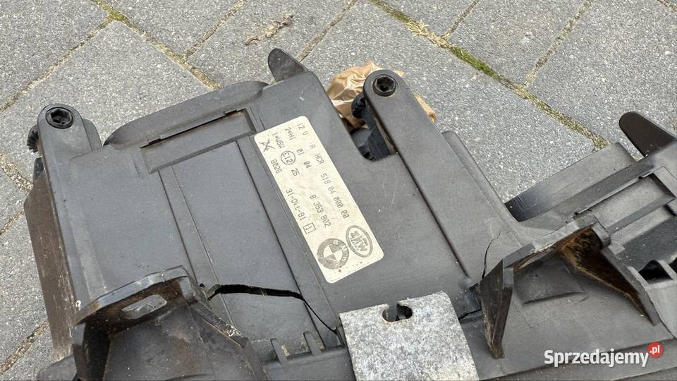 Lampa prawa przód BMW e36 8353802 Radom