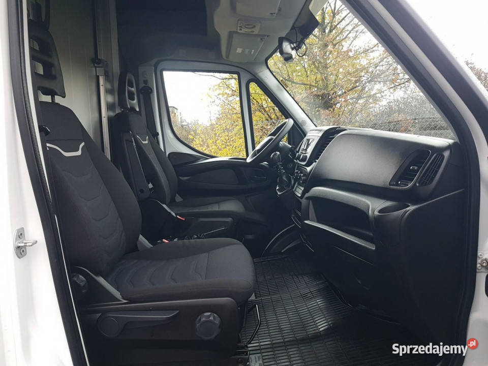 Iveco Daily KONTENER NISKOPODŁOGOWY 443x224x243 Poręba