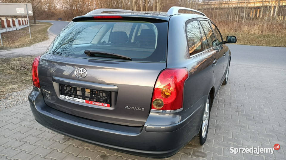 Toyota Avensis 18 Executive Xenon Navi 8kół II elektrochrom. lusterko wst.