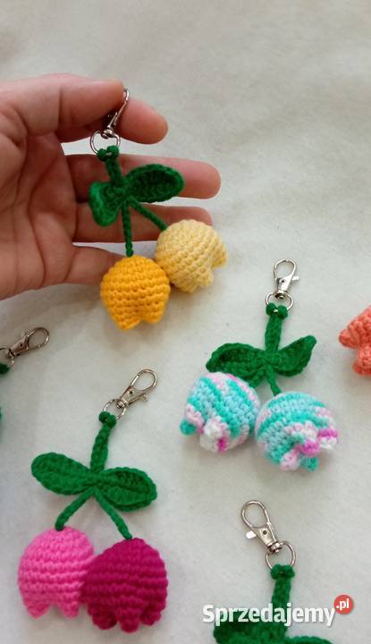 Tulipany wykonane na szydełku breloki Łask