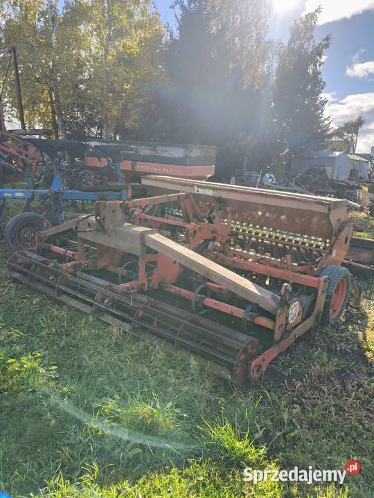 Agregat uprawowo siewny Jelonki