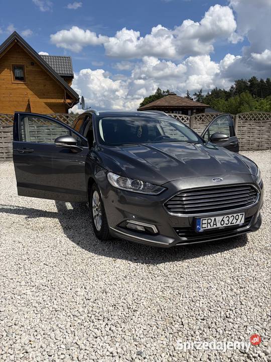 Sprzedam Forda Mondeo 2017r wspomaganie kierownicy Malutkie