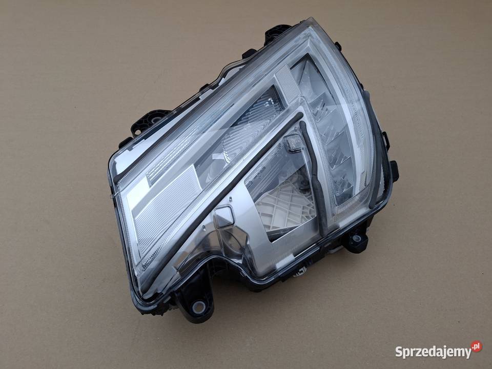VOLVO FH5 REFLEKTOR PRAWY FULL LED LAMPA PRAWA ciężarowe Bieleń sprzedam