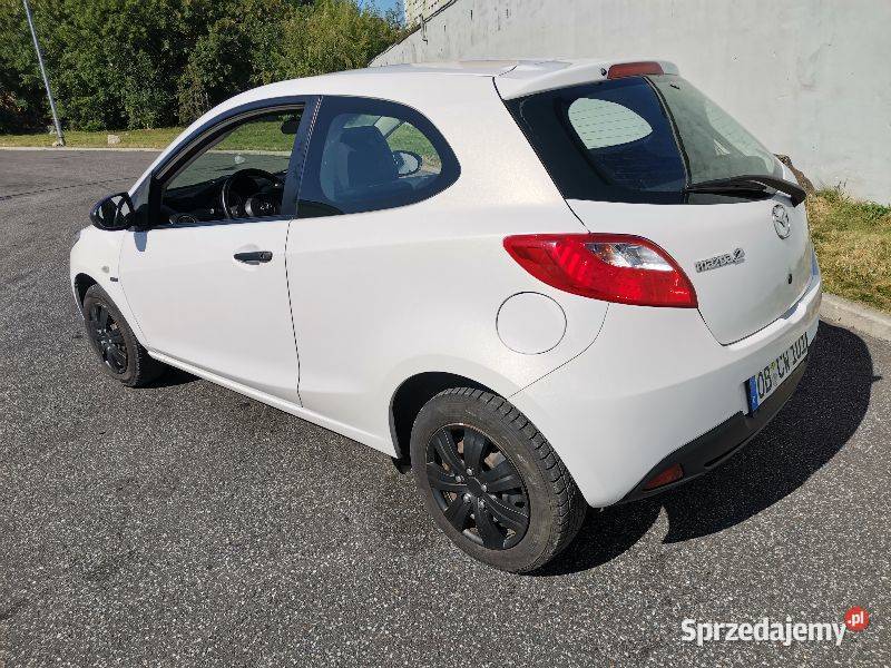 Mazda 2 piękna biała perła lift 2012r z Niemiec 2 Tarnów