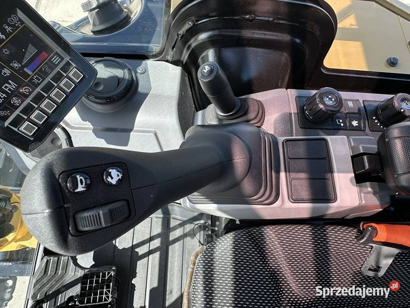 FABRYCZNIE NOWA MINIKOPARKA CATERPILLAR 3027 CR nie Motoryzacja Tuliszków