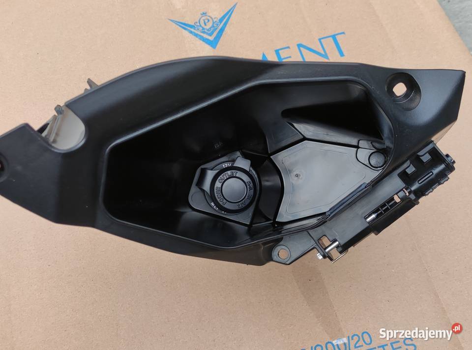 YAMAHA X 18 SCHOWEK WYPEŁNIENIE LEWY Plastiki Siemianowice Śląskie