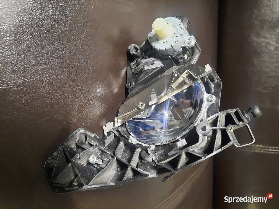 Soczewka prawej lampy volvo s80 v70 xc70