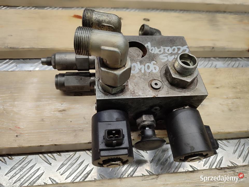 Zamek hydrauliczny skrętu kół HF 2991205 Claas Wilkowo