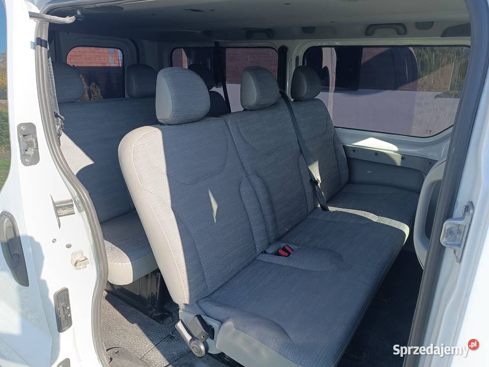 Renault Trafic 08 25dCi 9oslongPassenger