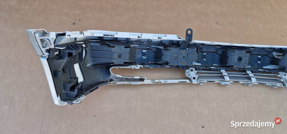 MERCEDES CKLASA W202 ZDERZAK WZMOCNIENIE Bieleń