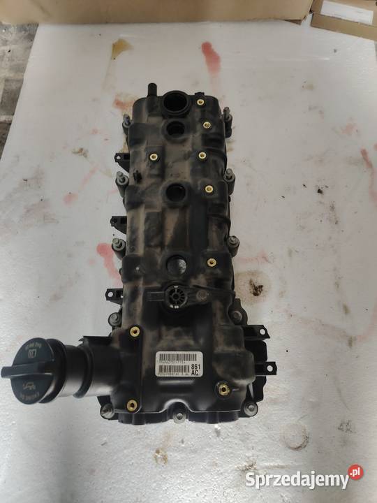 Pokrywa zaworów 5038861ac Jeep Grand Cherokee WL Rok produkcji 2021 Części montażowe sprzedam