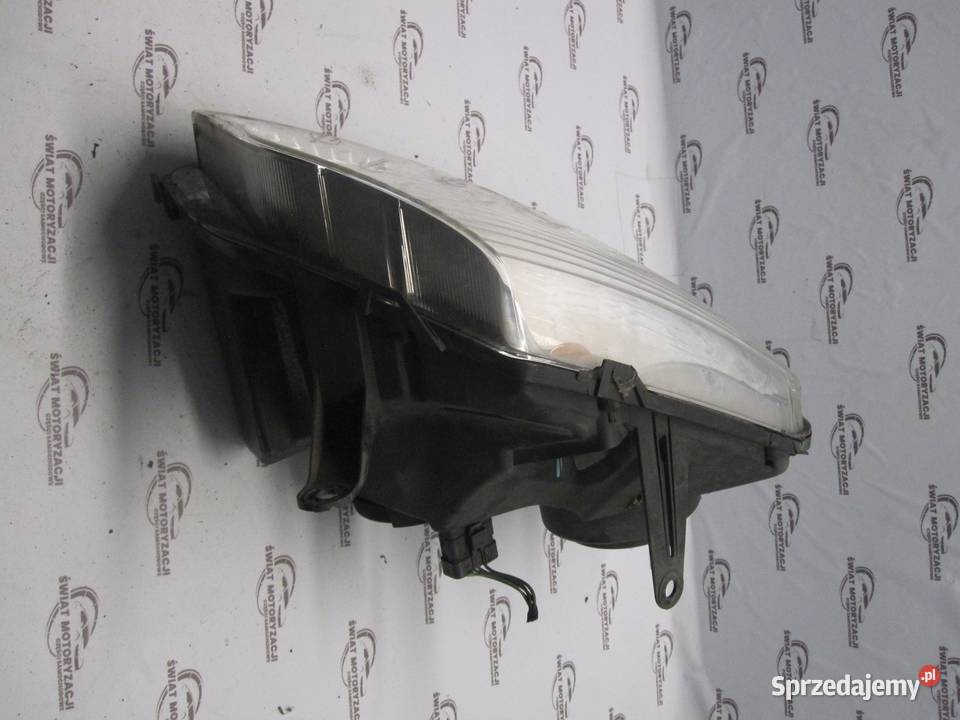 DACIA DUSTER I 13r lampa prawy przód 1305630832