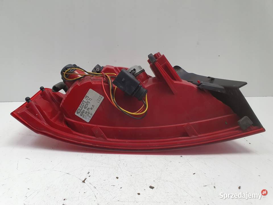 LAMPA PRAWA TYLNIA TYLNA Audi A5 8T 8T0945096 Rudka