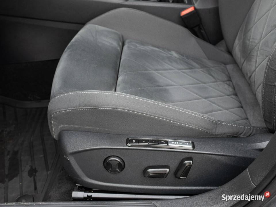 Volkswagen Golf CT240AA15 TSI EVO Style Ambient manualna Golf Pępowo