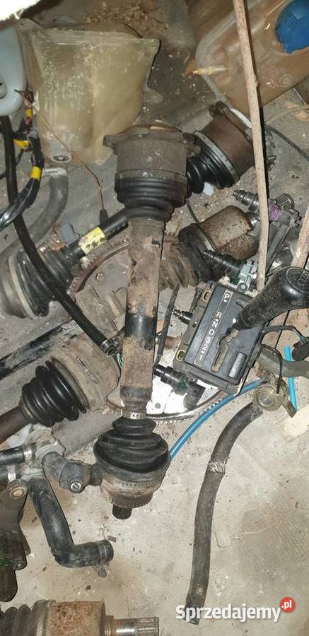 Audi 80 B4 zderzak błotniki lampy automat Kraśnik sprzedam