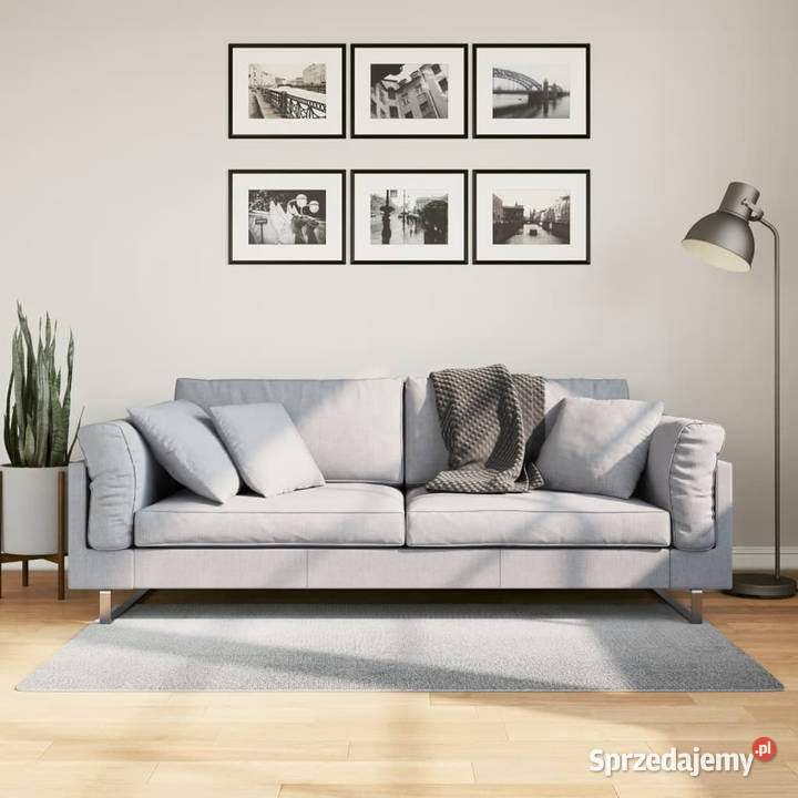 Dywan IZA z krótkim włosiem szary 80x150 mazowieckie