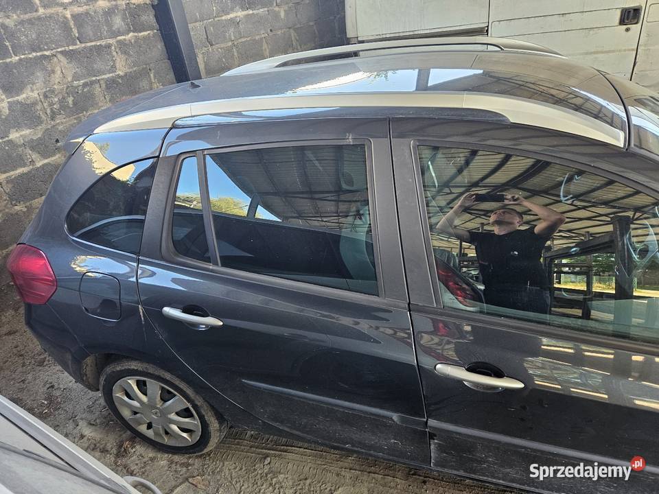 Renault Clio Kombi wersja limitowana RipCurl Zielona Góra