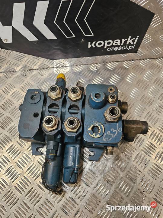 Rozdzielacz hydrauliczny przedni Holland Case Gdynia