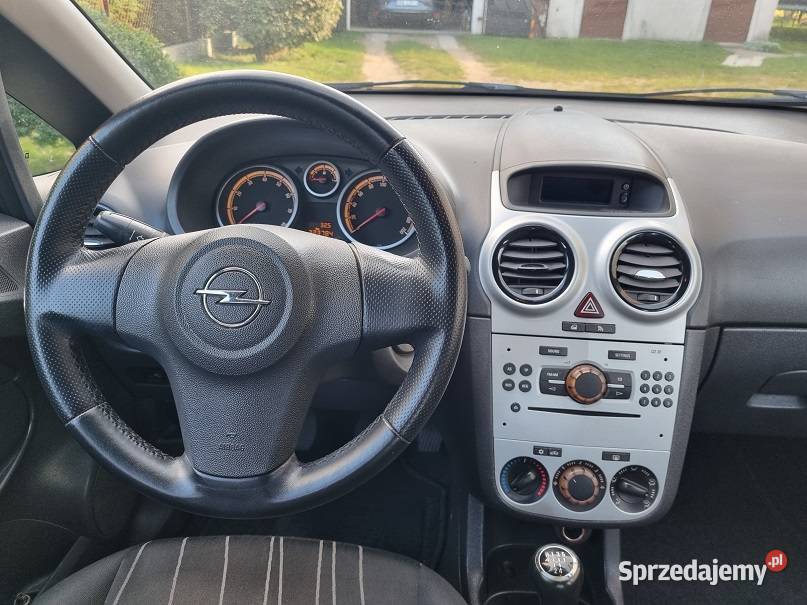 Opel Corsa 14 16 V Cosmo 220 Przebiegu Benzyna sprzedam