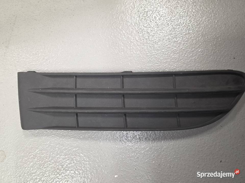 Zaślepka halogenu prawa 30744922 VOLVO S40 V50 sprzedam