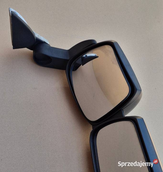 IVECO STRALIS LUSTERKO ZEWNĘTRZNE PRAWE KRÓTKIE Części samochodowe Bieleń