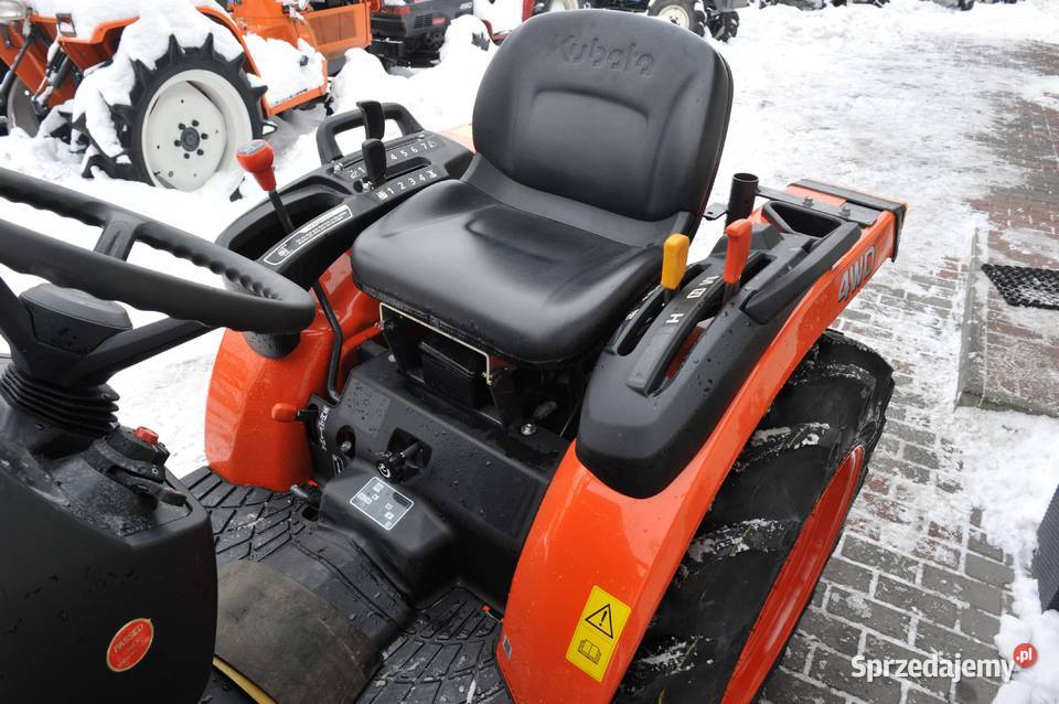 Kubota B2441 NeoStar 4x4 24 ładowacz czołowy TUR sprzedam