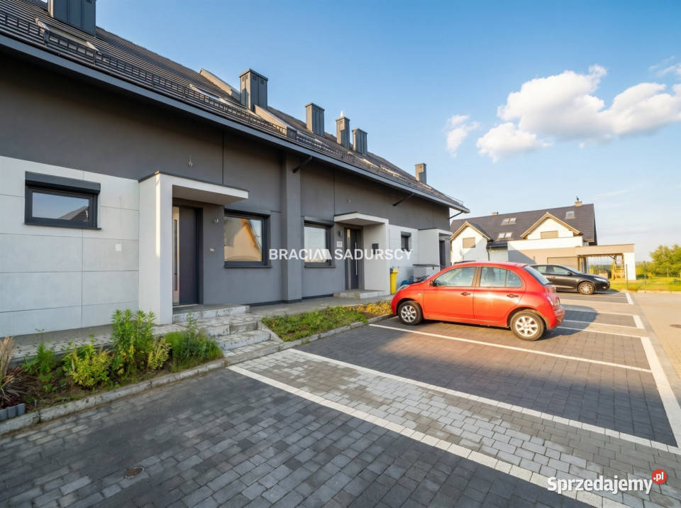 Dom szeregowy Tomaszowice Ujazdowska 8661m2
